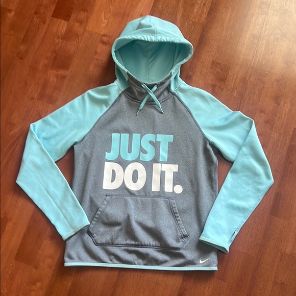 Nike Sweaters - Nike Hoodie Sweater